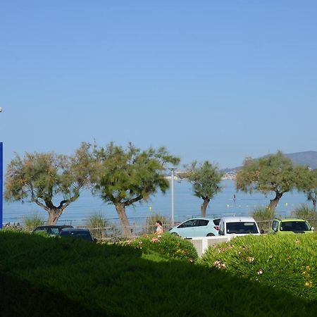 Les Pieds Dans L'Eau Apartamento Saint-Cyr-sur-Mer Exterior foto